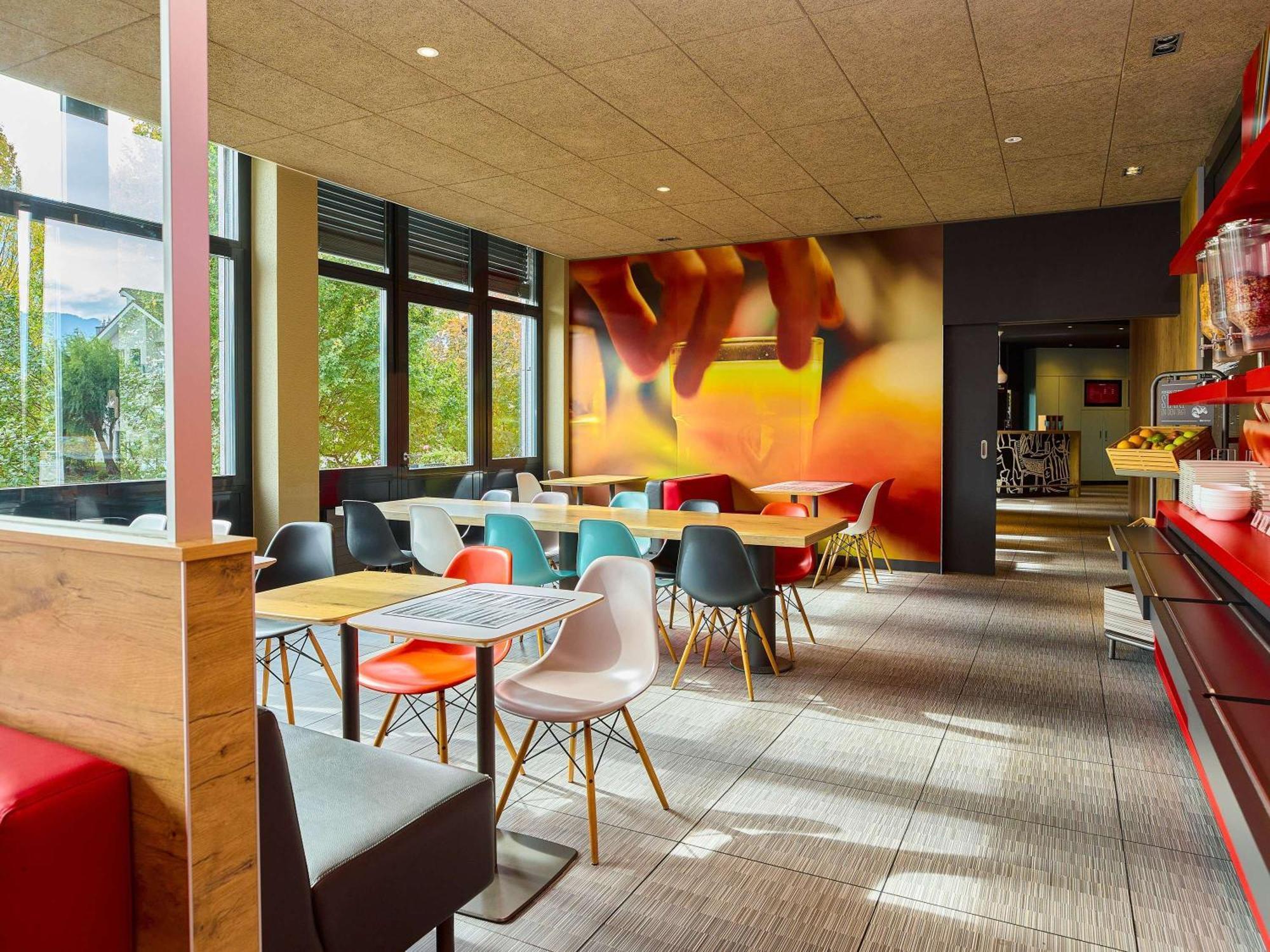 Ibis Luzern Kriens होटल