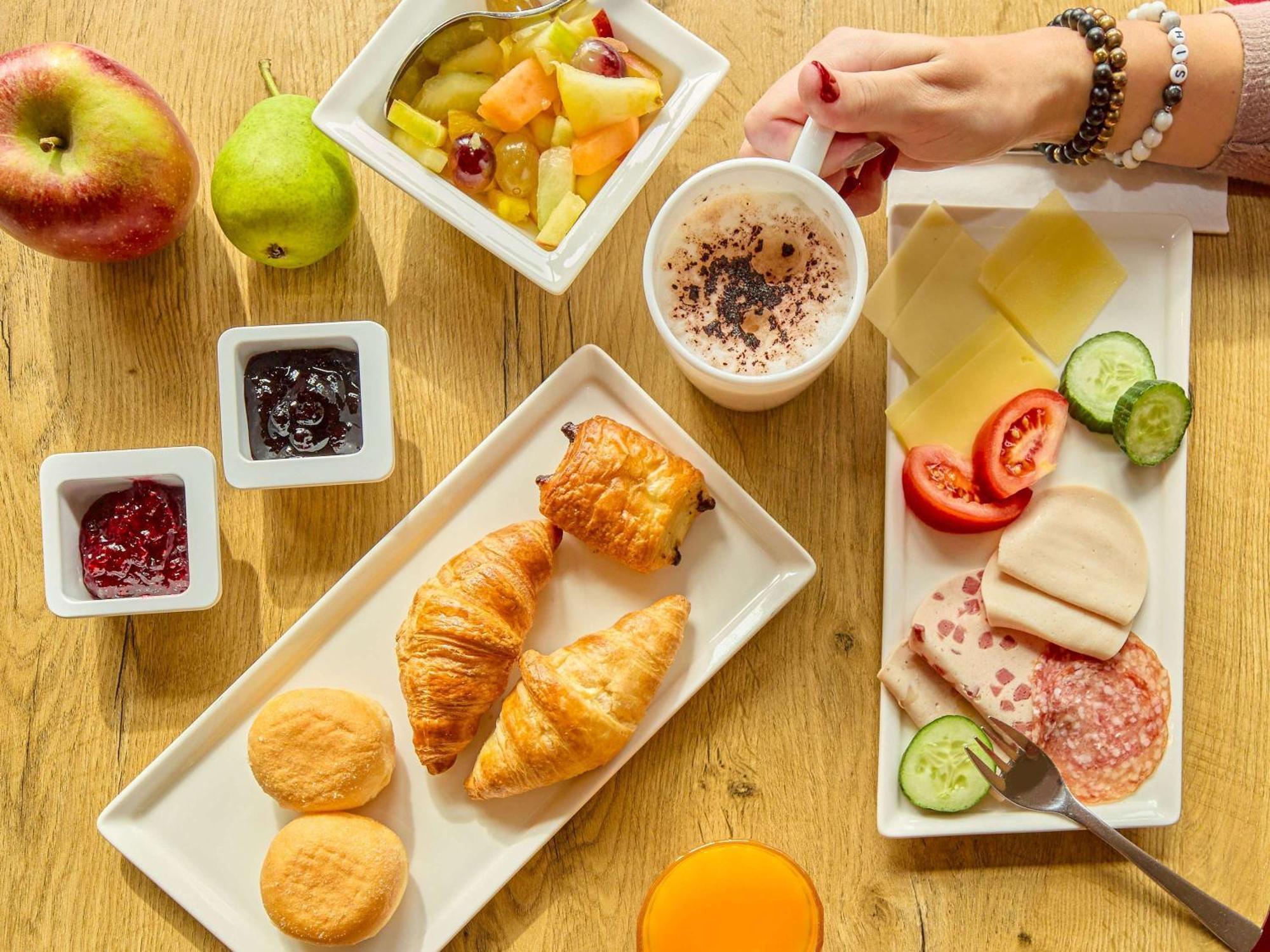 Ibis Luzern Kriens होटल 3*